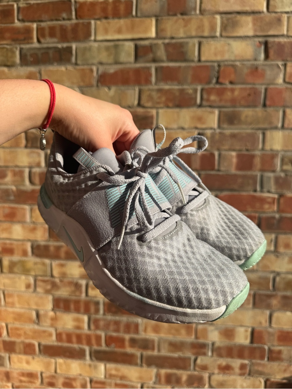 Nike Women’s Light Gray Athletic Sneakers with Mint Trim